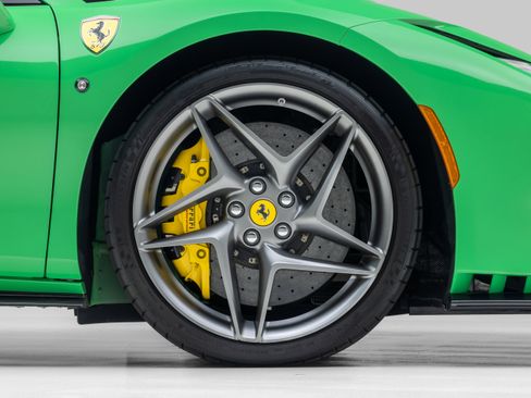 Certified 2023 Ferrari F8 Tributo RWD image 17