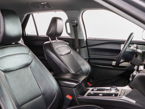 Used 2023 Ford Explorer Limited image 27