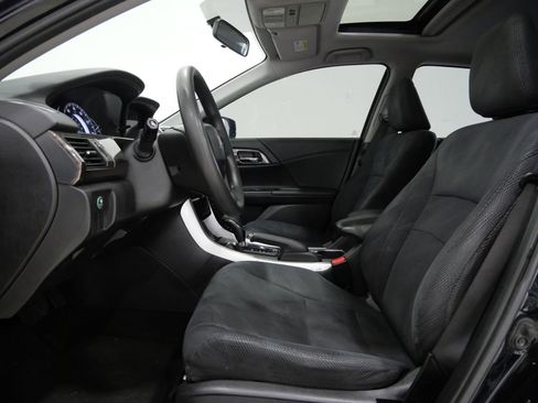 Used 2016 Honda Accord EX image 13
