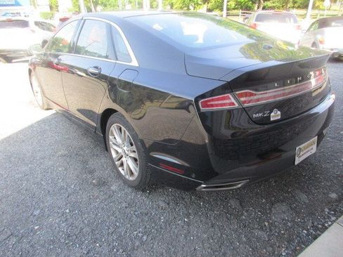 Used 2013 Lincoln MKZ FWD image 6