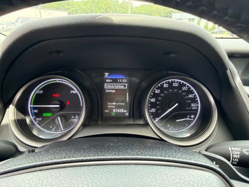Used 2022 Toyota Camry SE FWD image 9
