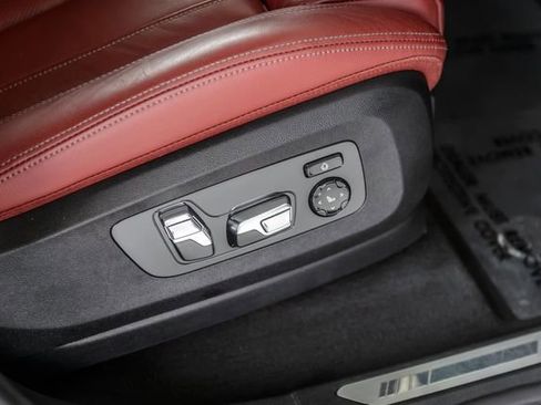 Used 2022 BMW X6 xDrive40i w/ M Sport Package image 43