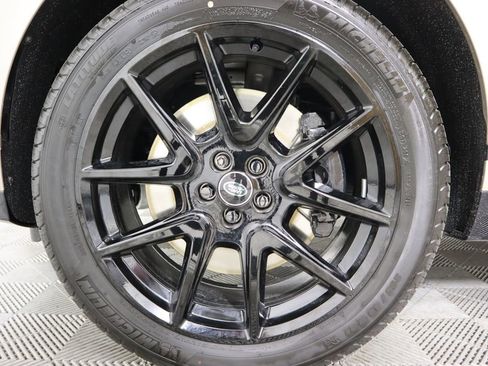 New 2026 Land Rover Range Rover Velar Dynamic SE image 32