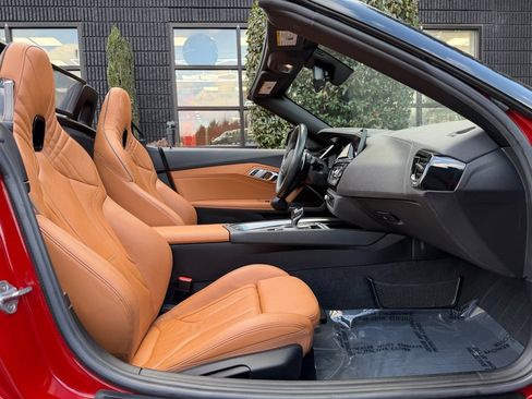 Used 2020 BMW Z4 sDrive30i w/ M Sport Package image 29