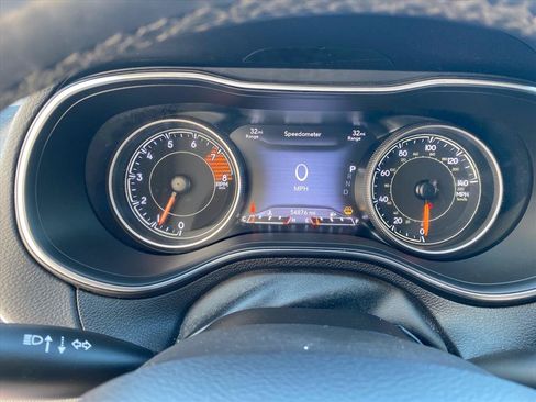 Used 2019 Jeep Cherokee Limited AWD/4WD image 19