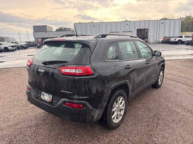 Used 2016 Jeep Cherokee Sport w/ Cold Weather Group AWD/4WD image 12