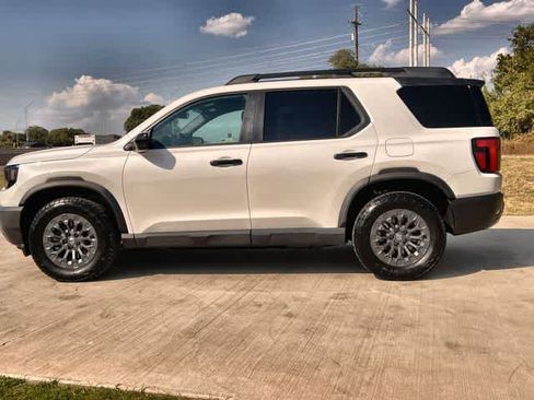 Certified 2026 Honda Passport TrailSport image 4