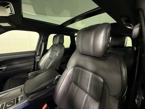 Used 2022 Land Rover Range Rover Sport HSE Dynamic image 15