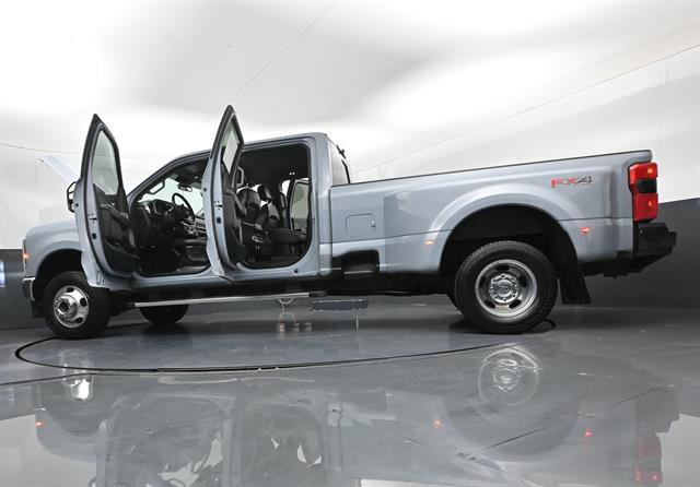 Used 2024 Ford F350 Lariat AWD/4WD image 55
