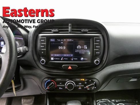 Used 2023 Kia Soul LX w/ Option Group 015 FWD image 12