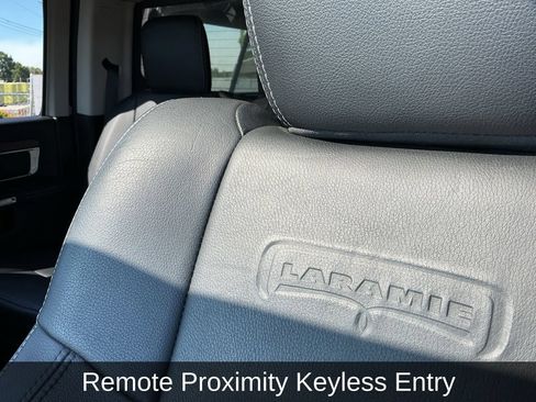 Used 2018 RAM 1500 Laramie w/ Convenience Group AWD/4WD image 15