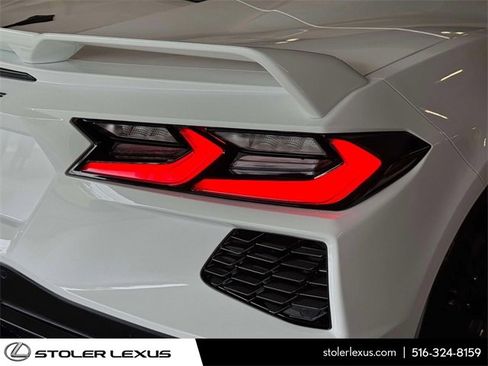 Used 2021 Chevrolet Corvette Stingray Premium Conv w/ Z51 Performance Package image 12