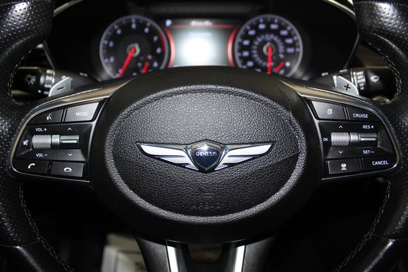 Used 2019 Genesis G70 2.0T Advanced w/ Elite Package RWD image 17