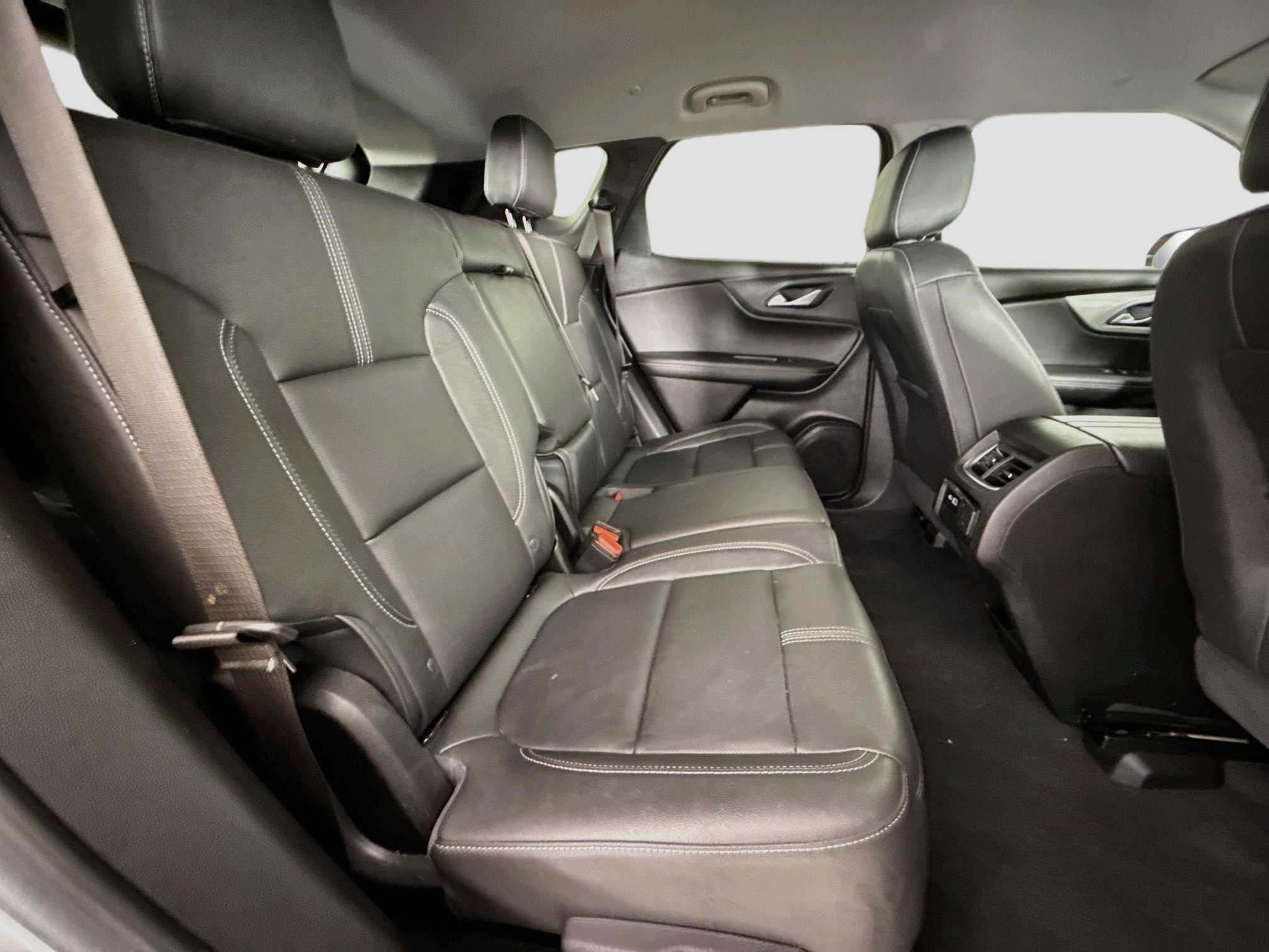 Used 2024 Chevrolet Blazer LT w/ Sound & Technology Package FWD image 29
