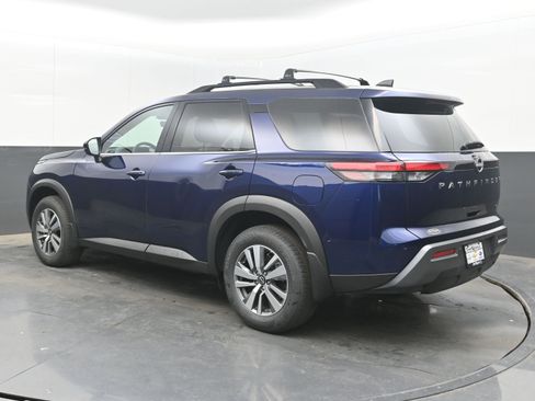 New 2026 Nissan Pathfinder SL FWD image 6