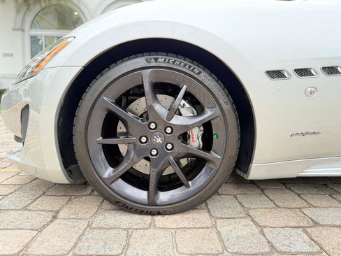 Used 2013 Maserati GranTurismo Sport RWD image 27