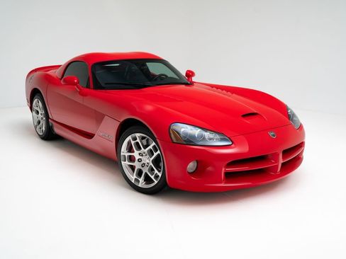 Used 2006 Dodge Viper SRT-10 RWD image 1