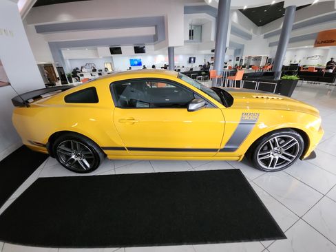 Used 2013 Ford Mustang Boss 302 RWD image 16