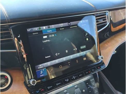 Used 2022 Jeep Grand Wagoneer Series III w/ Rear Seat Video Group 1 AWD/4WD image 13