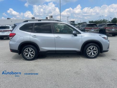 Used 2019 Subaru Forester Premium w/ All-Weather Package AWD/4WD image 6