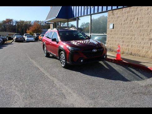 Used 2023 Subaru Outback Premium image 1