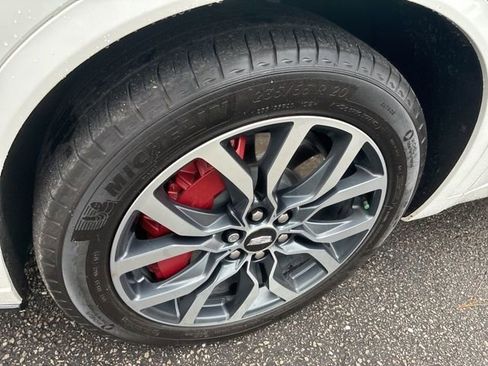 Used 2025 Cadillac XT6 Sport w/ Technology Package image 11