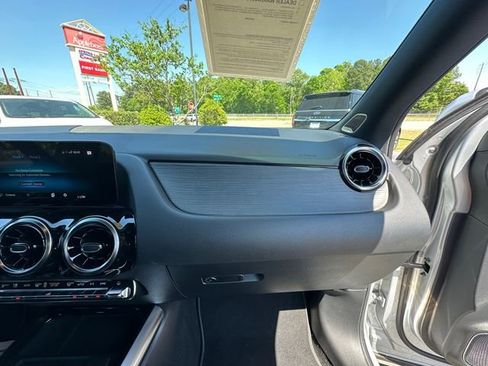 Used 2023 Mercedes-Benz GLA 250 4MATIC image 16