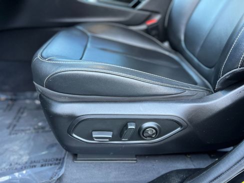 Used 2023 Jeep Grand Cherokee L Limited AWD/4WD image 20