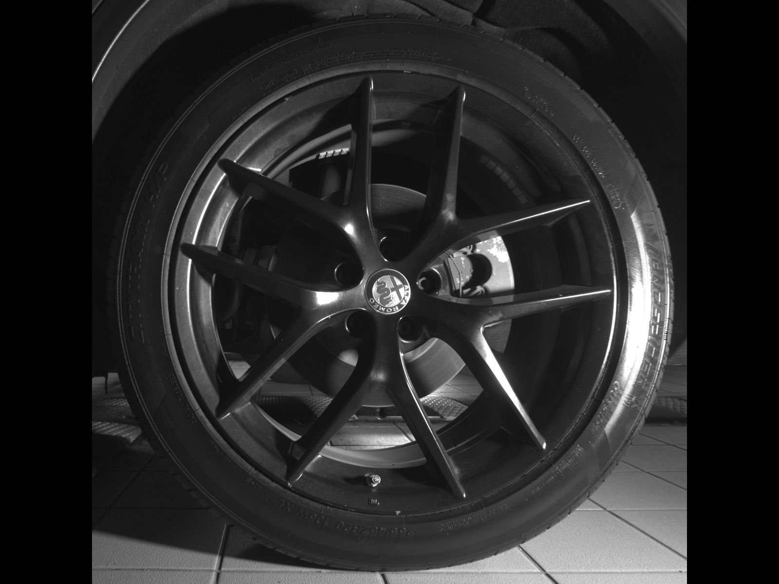 Used 2018 Alfa Romeo Stelvio Ti AWD/4WD image 28