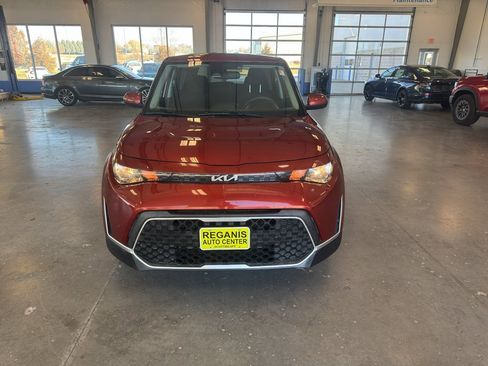 Used 2024 Kia Soul LX w/ Option Group 015 FWD image 8
