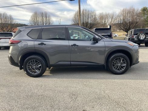 Used 2021 Nissan Rogue S image 4