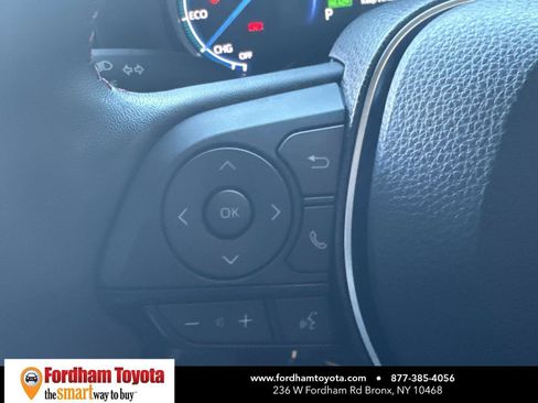 Used 2024 Toyota RAV4 SE image 19