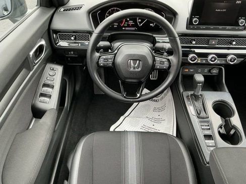 Used 2025 Honda Civic Sport image 12