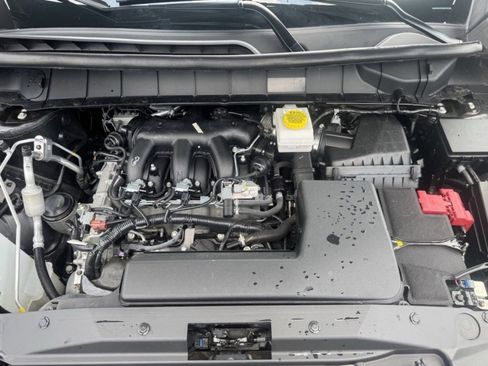 Certified 2025 Nissan Pathfinder SV w/ Black Appearance Package image 29