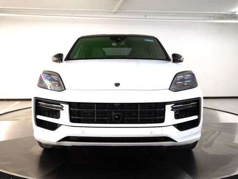 New 2026 Porsche Cayenne Turbo AWD/4WD image 10