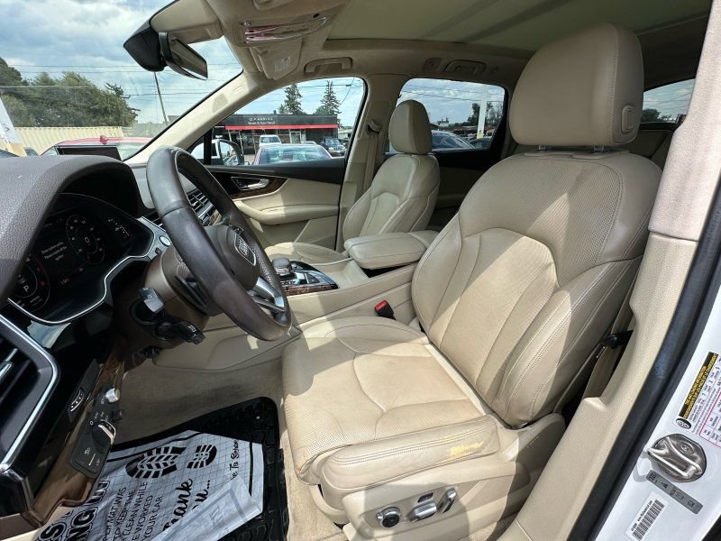 Used 2018 Audi Q7 3.0T Prestige AWD/4WD image 13