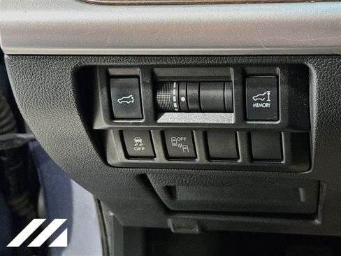 Used 2015 Subaru Outback 2.5i Limited AWD/4WD image 10