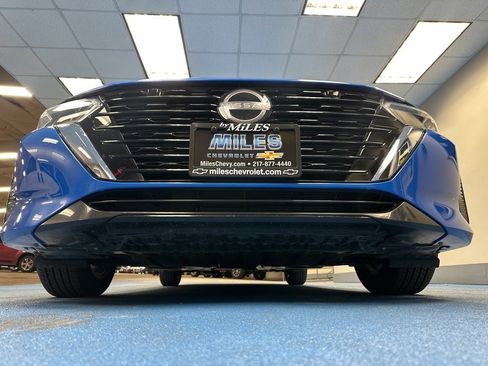Used 2025 Nissan Sentra SV image 13