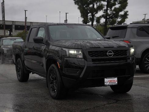 New 2026 Nissan Frontier SV image 2