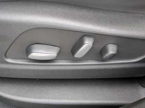 Certified 2024 Cadillac XT6 Premium Luxury image 20