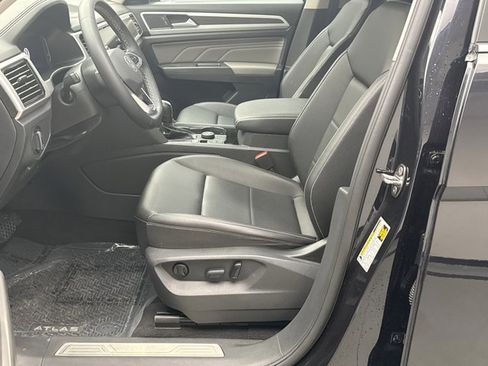 Used 2023 Volkswagen Atlas SE AWD/4WD image 11
