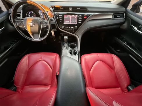 Used 2019 Toyota Camry SE image 15