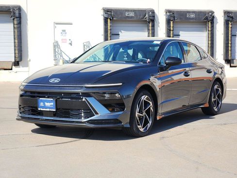 New 2026 Hyundai Sonata SEL FWD image 2