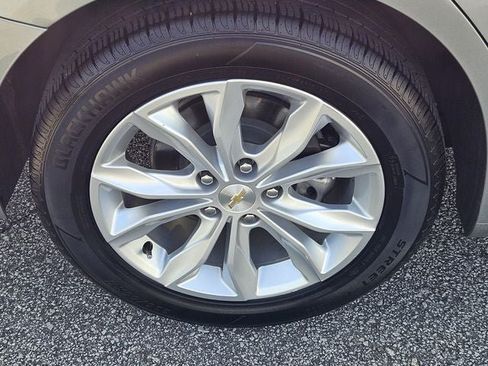 Used 2024 Chevrolet Malibu LT FWD image 10