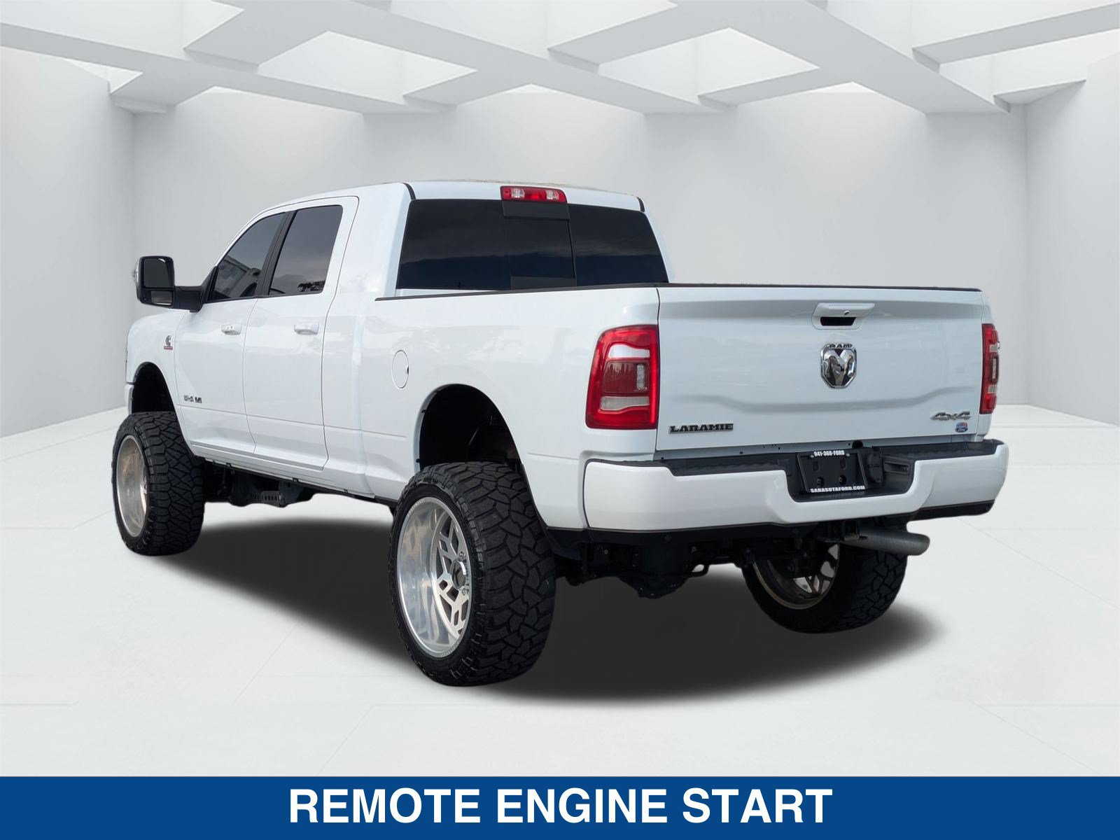 Used 2024 RAM 2500 Laramie AWD/4WD image 7