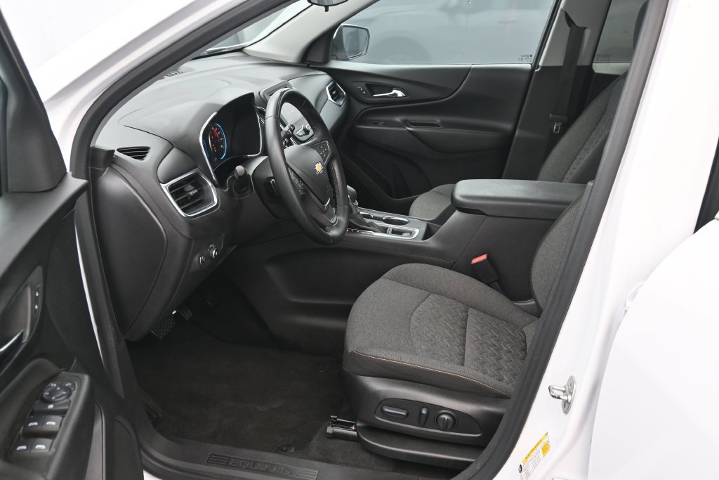Used 2024 Chevrolet Equinox LT AWD/4WD image 16