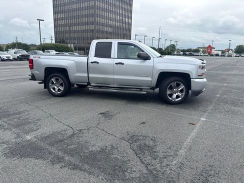 Used 2018 Chevrolet Silverado 1500 Custom w/ Custom Value Package AWD/4WD image 3
