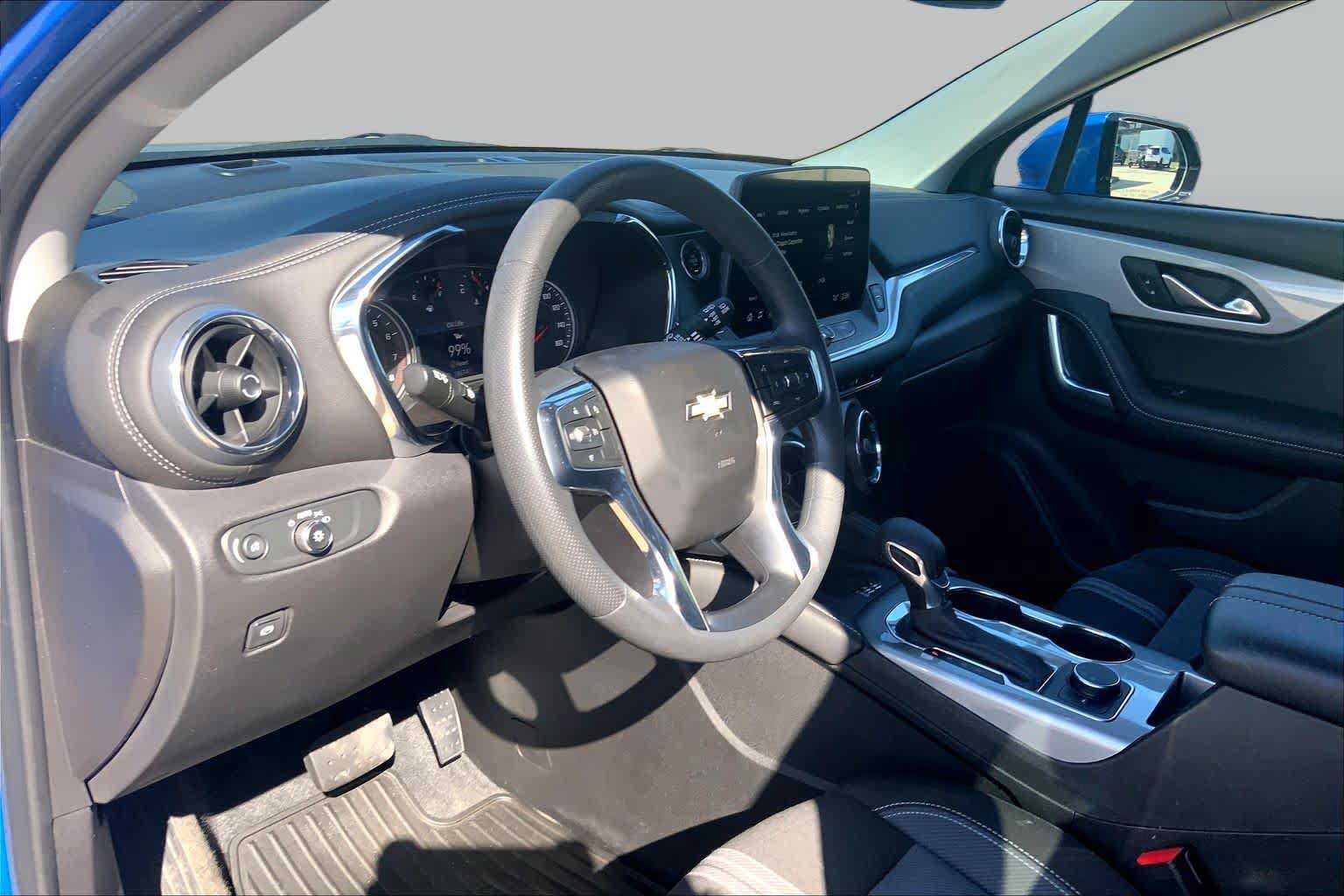 Used 2024 Chevrolet Blazer LT w/ Convenience Package FWD image 16
