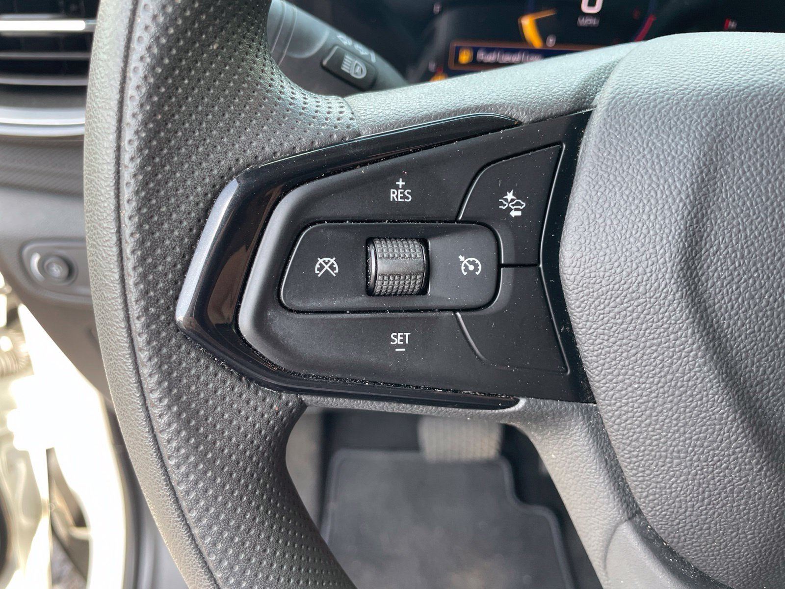 Used 2025 Chevrolet TrailBlazer LS w/ LS Convenience Package FWD image 15