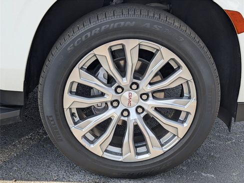 Used 2022 GMC Yukon SLT w/ SLT Premium Package RWD image 40